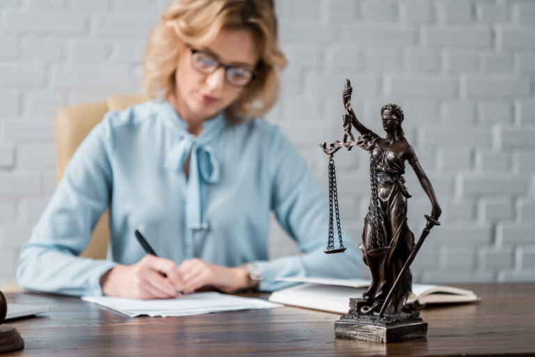 court-reporter